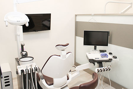 京橋クローバー歯科・矯正歯科